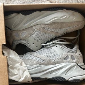 Yeezy Boost 700 Salt EG7487 women’s 7